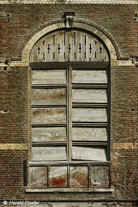 Dumont-Wauthier limeworks